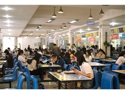 園區(qū)飯?zhí)贸邪? /></a></div>
                        <div   id=